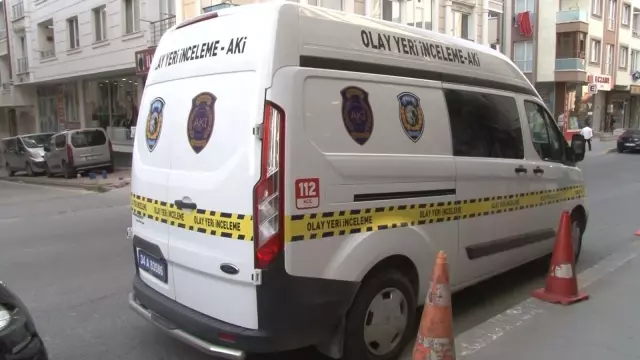 Annesinin sağlık ocağına gitmesiyle evde tek kalan 2 yaşındaki çocuk pencereden düşerek hayatını kaybetti