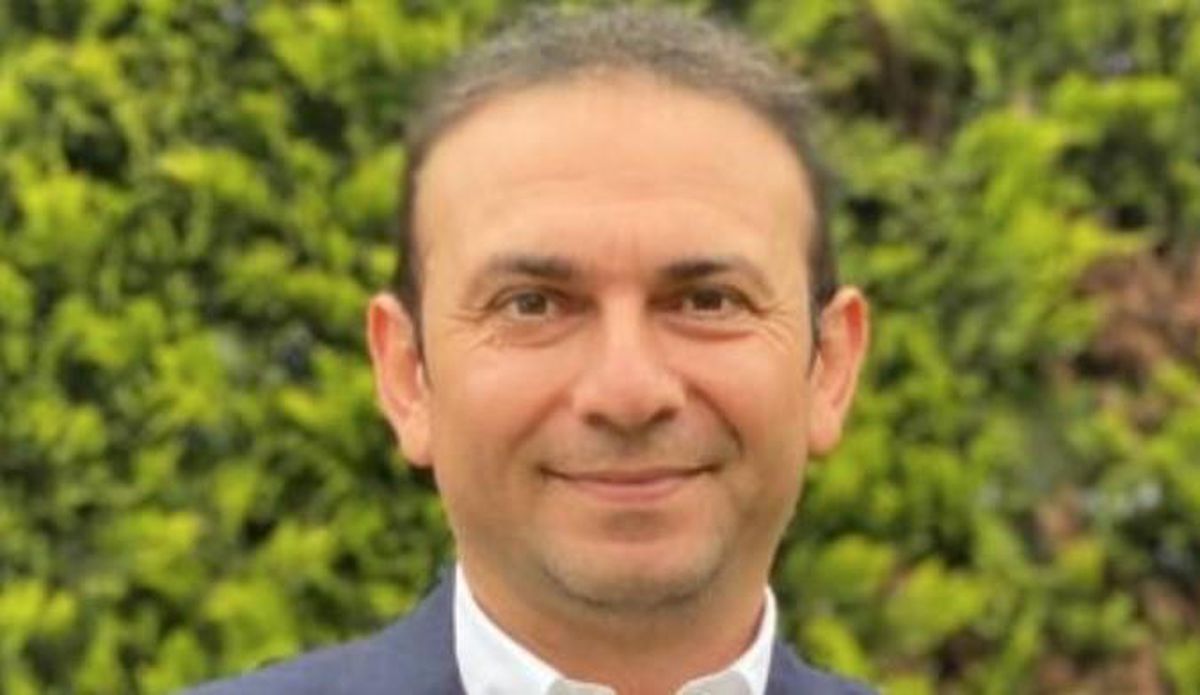 Yalçın Orhan kimdir? Yalçın Orhan mesleği ne hangi takımlı?