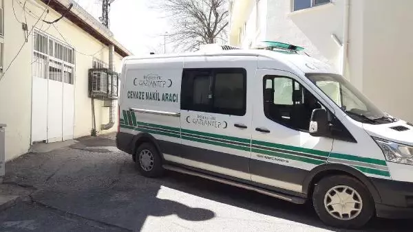 Hamile kadın ile 4 yaşındaki oğlu, yol kenarındaki otobüste ölü bulundu! İlk şüpheli kocası Hamile kadın ile 4 yaşındaki oğlu, yol kenarındaki otobüste ölü bulundu! İlk şüpheli kocası