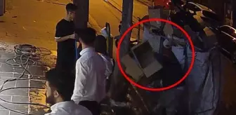 Kağıt toplayıcısı kartonların arasında 100 bin TL'lik altın buldu, hiç düşünmeden sahibine götürdü