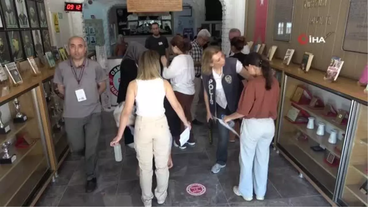 Kimliğini unutan kız öğrenci gözyaşlarına boğuldu