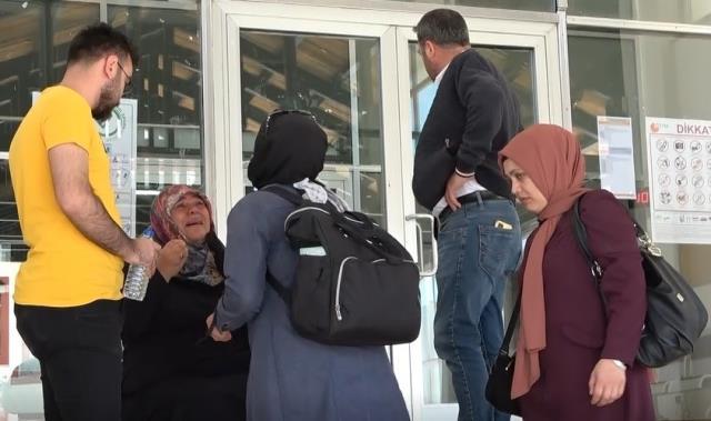 Sınava geç kalan kızın annesinin feryadı yürekleri dağladı