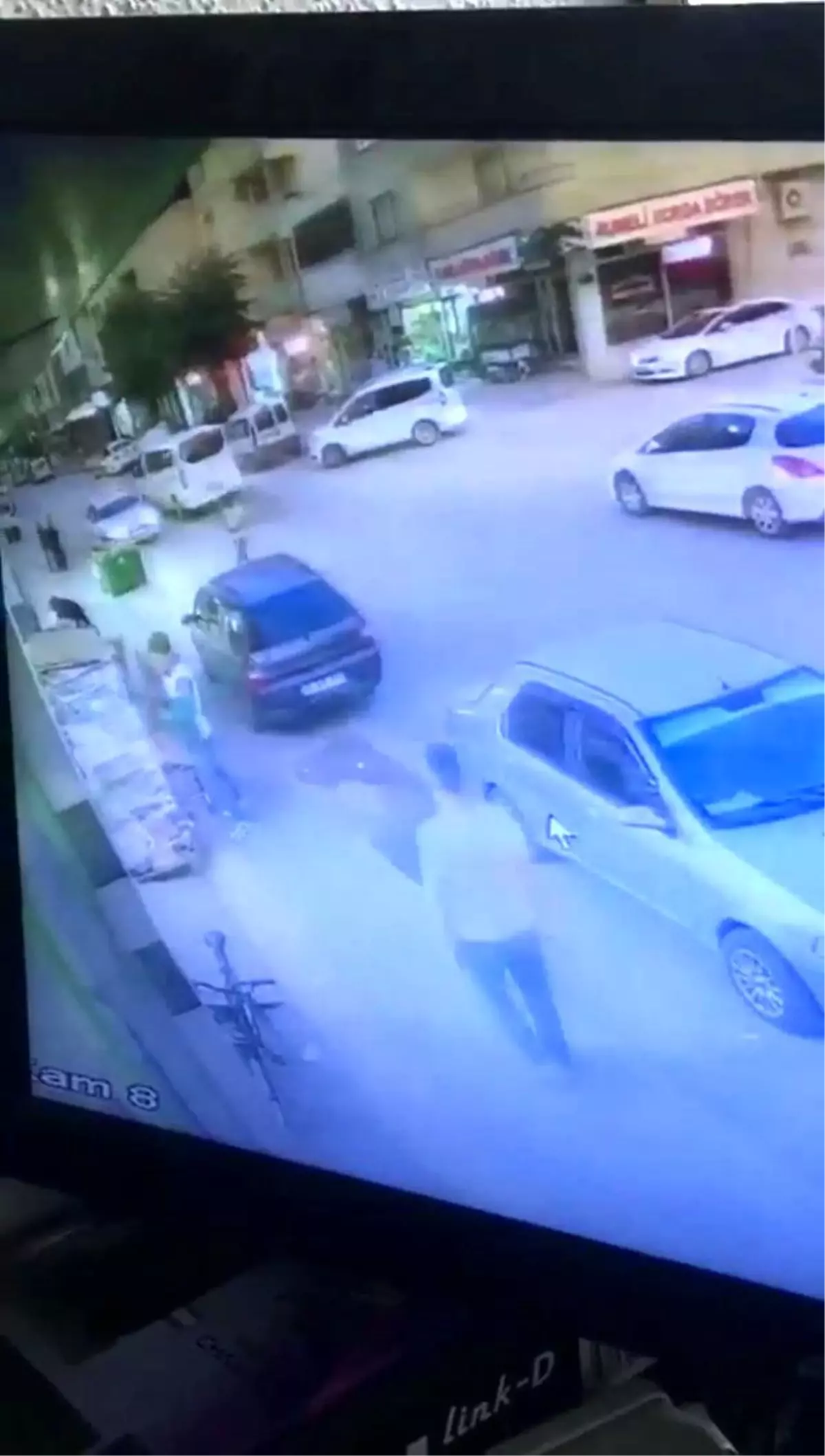 Bursa'da karne hediyesi bisikleti böyle çaldılar