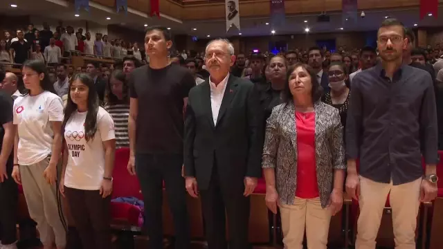 Kılıçdaroğlu'ndan Cumhurbaşkanı Erdoğan'ın 3. kez adaylığıyla ilgili çarpıcı yorum: Erken seçim kararı alacak