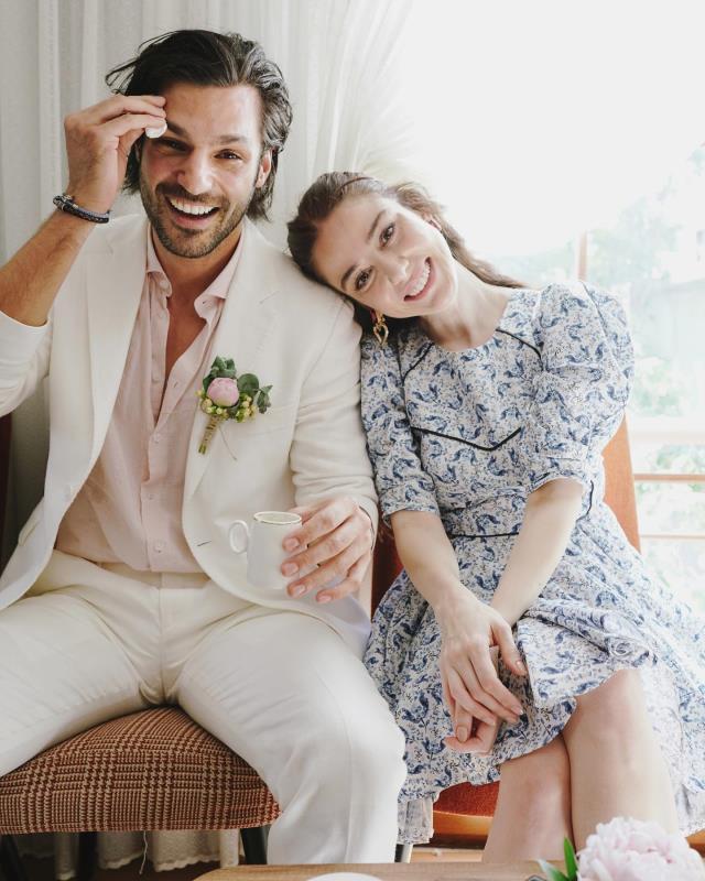 Özge Gürel ve Serkan Çayoğlu nişanlandı