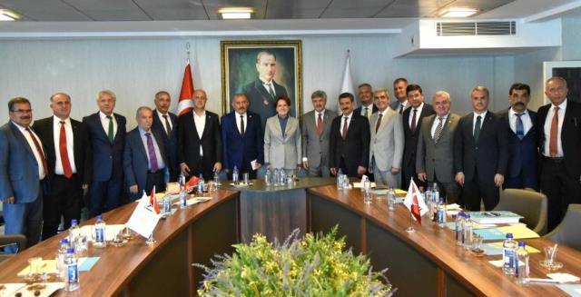 Akşener'den 'Cumhurbaşkanı adayımız sizsiniz' diyen belediye başkanlarına yanıt: Başbakanlığa aday olduğumu söyledim, dönüşü yok