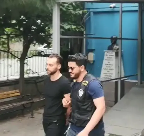 Eczane çalışanlarına küfürler savurup ölümle tehdit eden şüpheli gözaltında