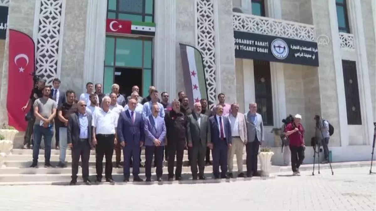 Gazeteciler Suriye'deki güvenli bölgelerde normal hayata dönüşü görüntüledi