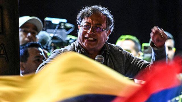 Kolombiya'da seçimler sonuçlandı! Kanlı eylemlerde adı geçen eski 'gerilla' Gustavo Petro Cumhurbaşkanı seçildi