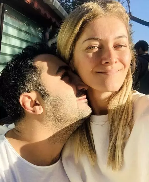 Sessiz sedasız evlenen Onur Buldu ve Duygu Kozoğlu'nun bebekleri dünyaya geldi Sessiz sedasız evlenen Onur Buldu ve Duygu Kozoğlu'nun bebekleri dünyaya geldi