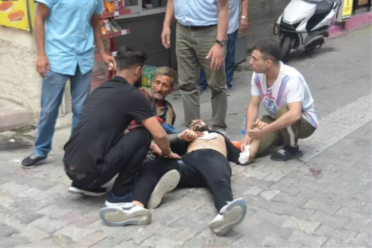 Son dakika gündem: Adana'da kırtasiyeciler, sokak ortasında çatıştı: 1'i ağır 4 yaralı