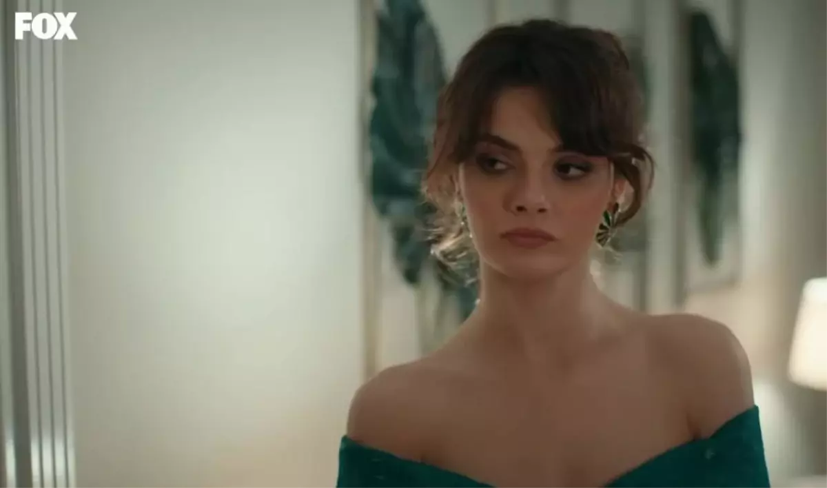 Gizli Saklı Naz / Yaz kimdir, kim canlandırıyor? Gizli Saklı Naz 'Sinem Ünsal' kimdir, kaç yaşında? Naz Arıca ve Yaz Güneş kimdir?