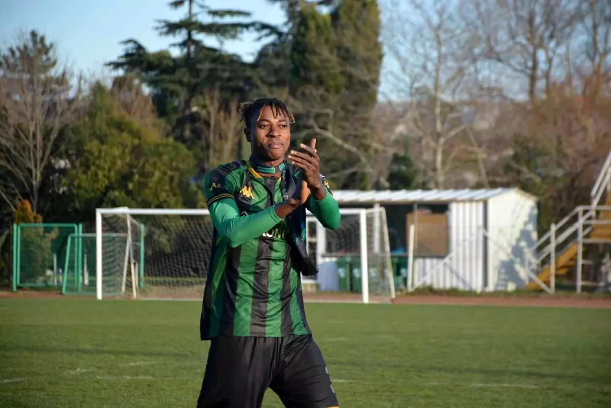 Rasheed Akanbi resmen FC Sheriff'te