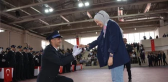 Son dakika haberi | Polis adayları mezuniyet töreninde sürpriz evlilik teklifleri