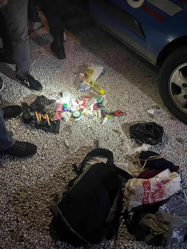 Alanya'da ormanı yakan şahıs suçüstü yakalandı Alanya'da ormanı yakan şahıs suçüstü yakalandı