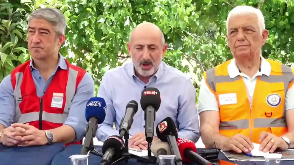 Son dakika haberi! Ali Öztunç'tan Bakan Soylu'ya: 'Marmaris'te Yangını Bıraktın, Ankara'ya Gittin, Suudi Prensin Ziyafetine'