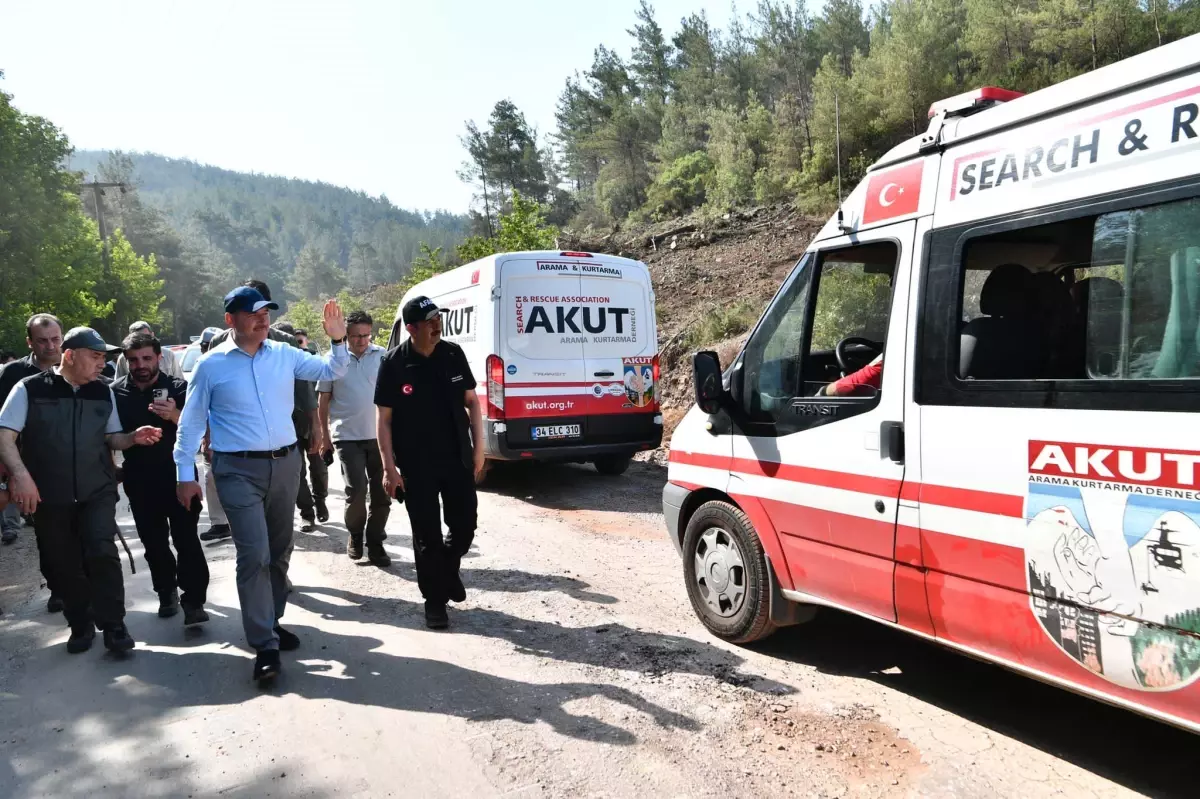 Bakanlar Soylu ve Kirişci, Marmaris'teki yangınla ilgili açıklama yaptı (2)