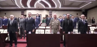 Erzurum Valisi Memiş'ten kolluk kuvvetlerine 'vatandaş' ve 'hukuk' konularında tavsiyeler