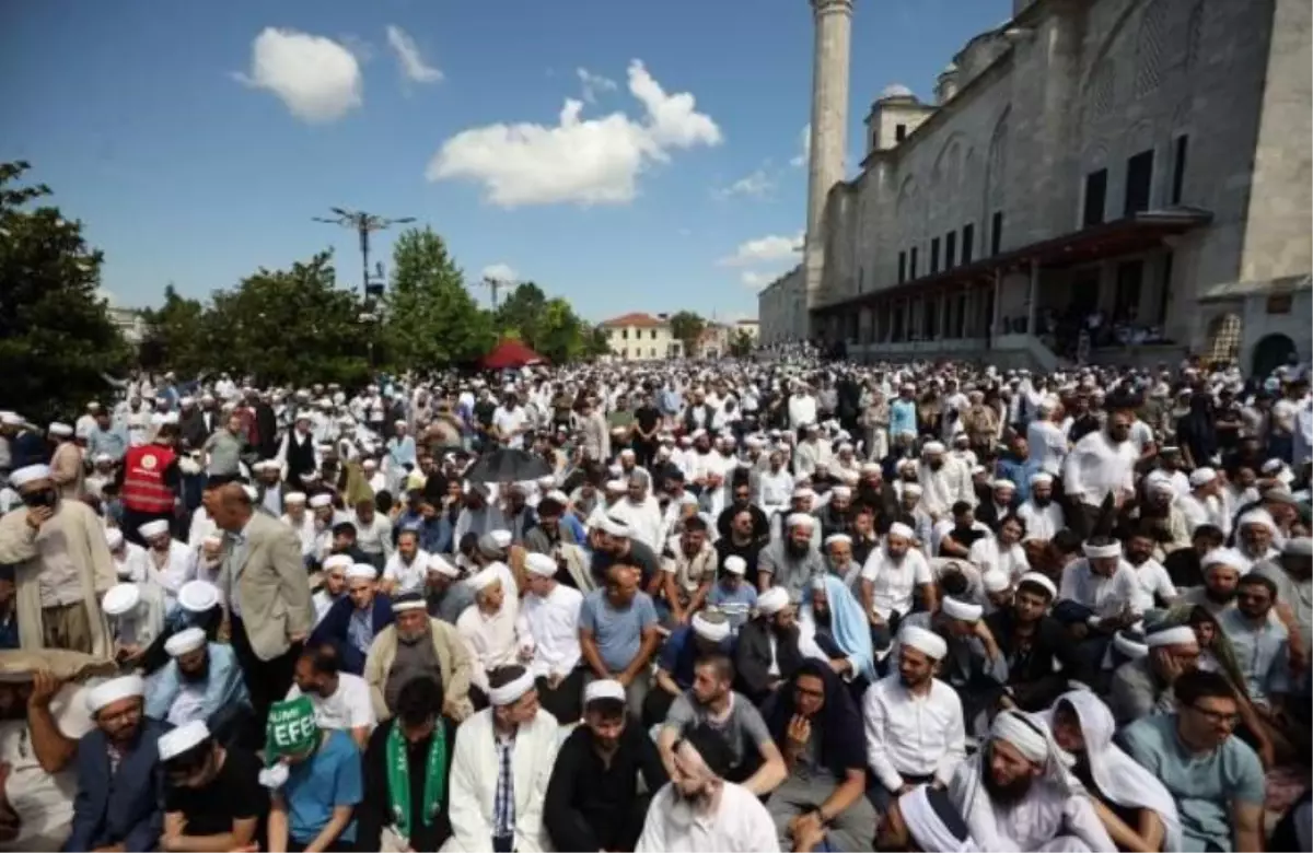 Mahmud Efendi cenazesine kaç kişi katıldı? 24 Haziran Cuma Mahmut Ustaosmanoğlu'nun cenazesine kaç kişi katıldı, kaç bin, kaç milyon kişi katıldı?
