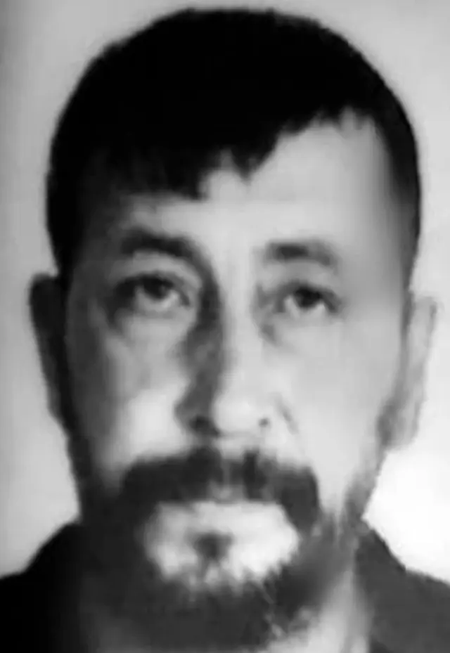 Sokağa atılmış koltukta ölü bulundu Sokağa atılmış koltukta ölü bulundu