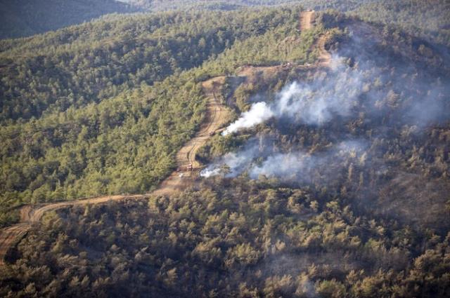 Türkiye'yi ağlatan kareler! Havadan çekilen görüntüler Marmaris yangının büyüklüğünü gözler önüne serdi