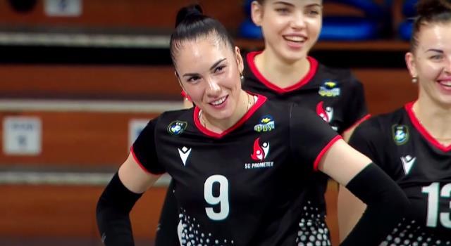 Ukraynalı voleybolcunun fotoğraflarına yorum yağdı: Bir Zehra Güneş değil