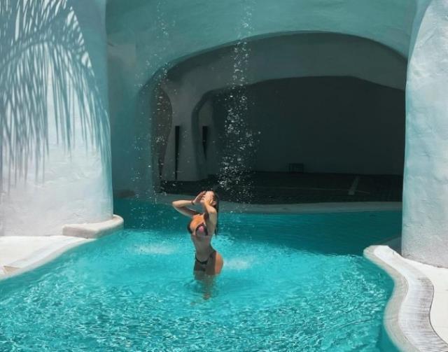 Chloe Loughnan Sevgilisiyle Aşka Geldi Chloe Loughnan Sevgilisiyle Aşka Geldi