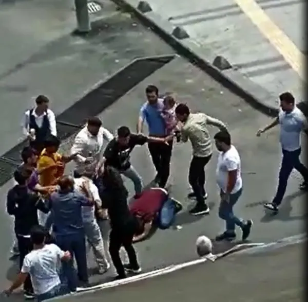 Cumhurbaşkanı Erdoğan'a ve çevredekilere hakaret eden iki şahıs tutuklandı