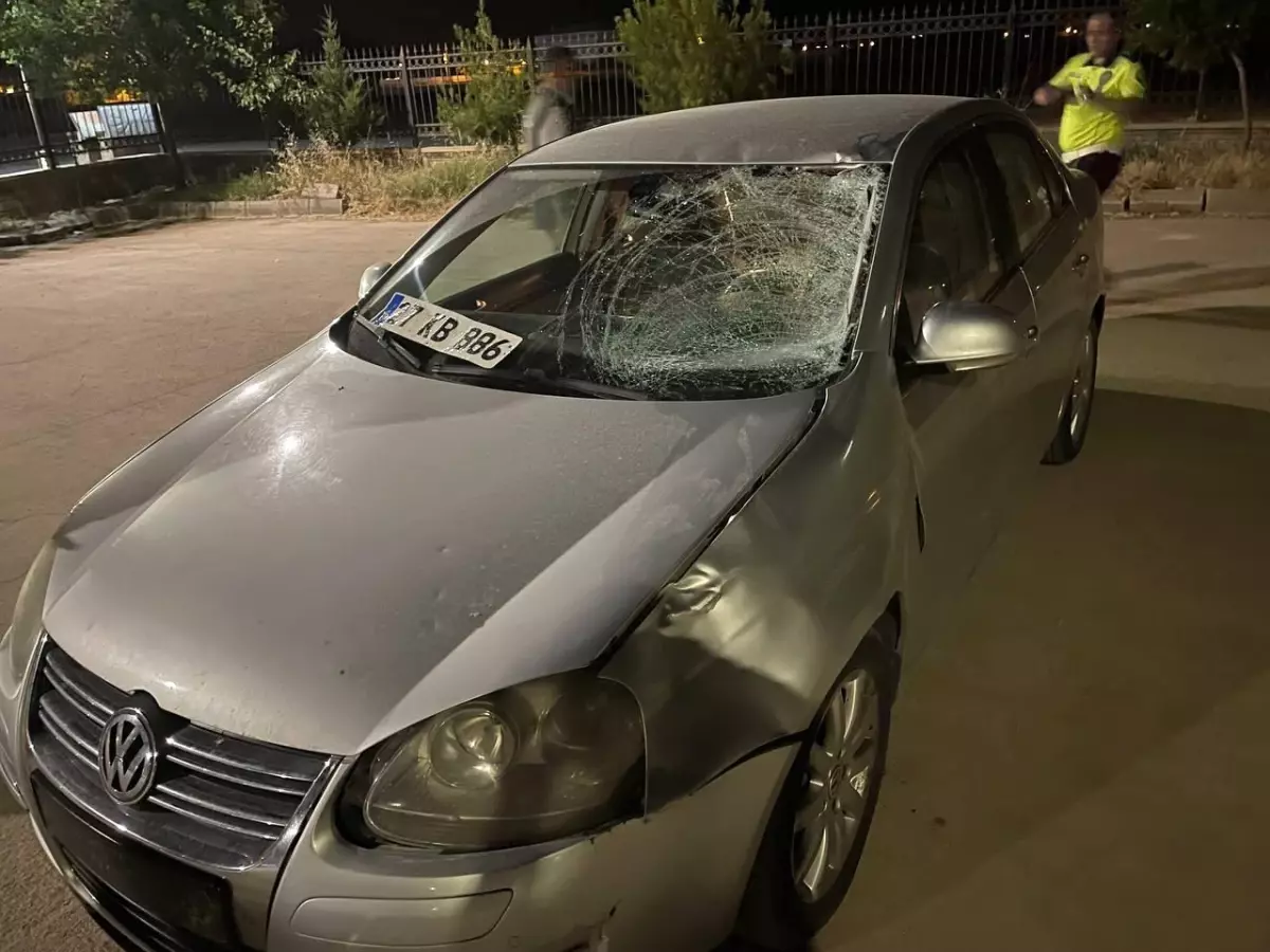 Otomobilin çarptığı yaşlı adam hayatını kaybetti