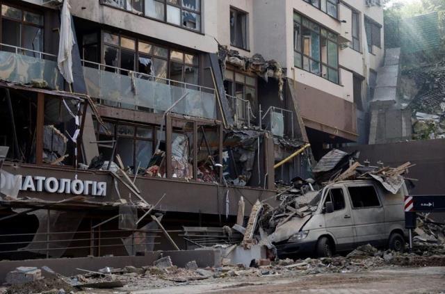 Rusya, Ukrayna'nın başkenti Kiev'i vurdu! Art arda füzeler ateşlendi, ortalık yangın yerine döndü