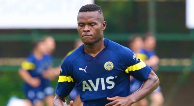 Samatta'dan bir garip paylaşım! Pelkas'ın düğününde yaptığı zoom dalga konusu oldu Samatta'dan bir garip paylaşım! Pelkas'ın düğününde yaptığı zoom dalga konusu oldu