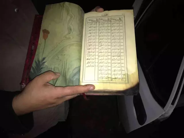 Şehidin evinde çıkan yangında Türk bayrağı ve Kur'an-ı Kerim yanmadı