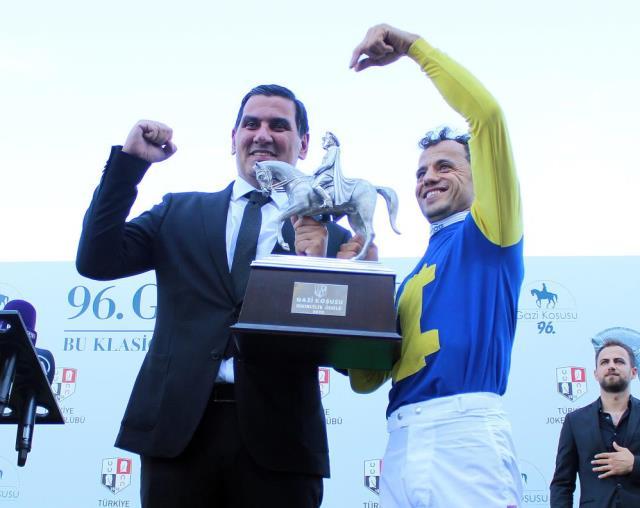 Son Dakika: 96. Gazi Koşusu'nu Özcan Yıldırım'ın jokeyliğini yaptığı Secret Power kazandı Son Dakika: 96. Gazi Koşusu'nu Özcan Yıldırım'ın jokeyliğini yaptığı Secret Power kazandı