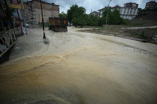 AFAD'dan Bartın, Abana, Bozkurt ve Çatalzeytin'e uyarı: Taşkın riski tehlikeli boyuta ulaştı