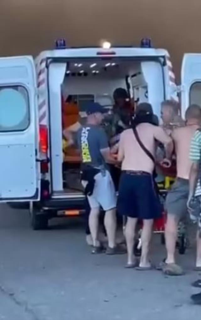 Son Dakika: Rusya, Ukrayna'da bir AVM'yi vurdu! İçeride binden fazla sivilin olduğu söyleniyor