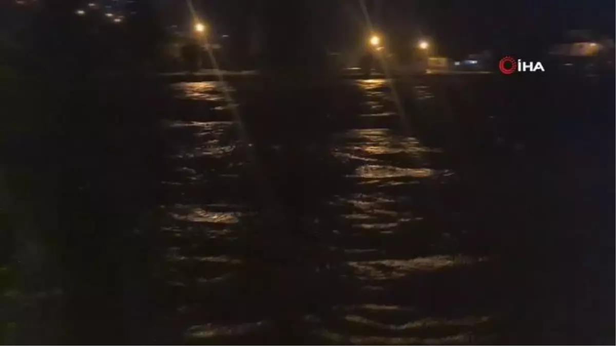 Alaplı halkı geceyi sel korkusuyla ayakta geçirdi
