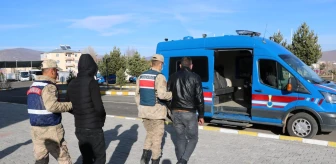 Son dakika haberi: Ardahan'da camiden halı çaldığı iddia edilen 2 zanlı tutuklandı