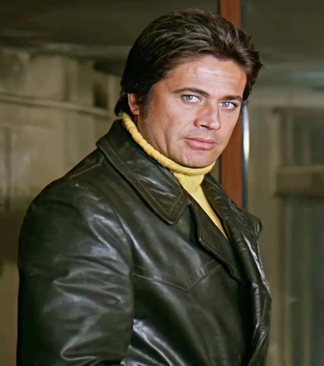 Cüneyt Arkın ne doktoru idi? Cüneyt Arkın doktorluk yaptı mı, doktor muydu? Cüneyt Arkın ne doktoru idi? Cüneyt Arkın doktorluk yaptı mı, doktor muydu?