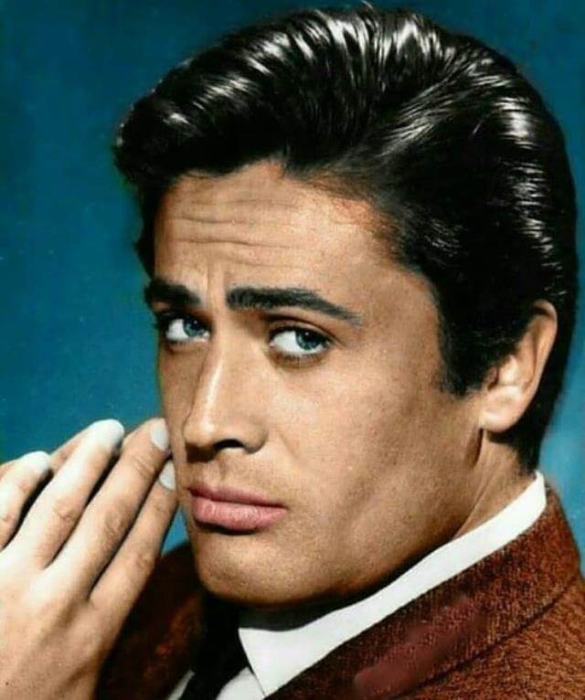 Kara Murat, Malkoçoğlu, Öğretmen Kemal! İşte 3 neslin kahramanının unutulmaz kareleri Kara Murat, Malkoçoğlu, Öğretmen Kemal! İşte 3 neslin kahramanının unutulmaz kareleri