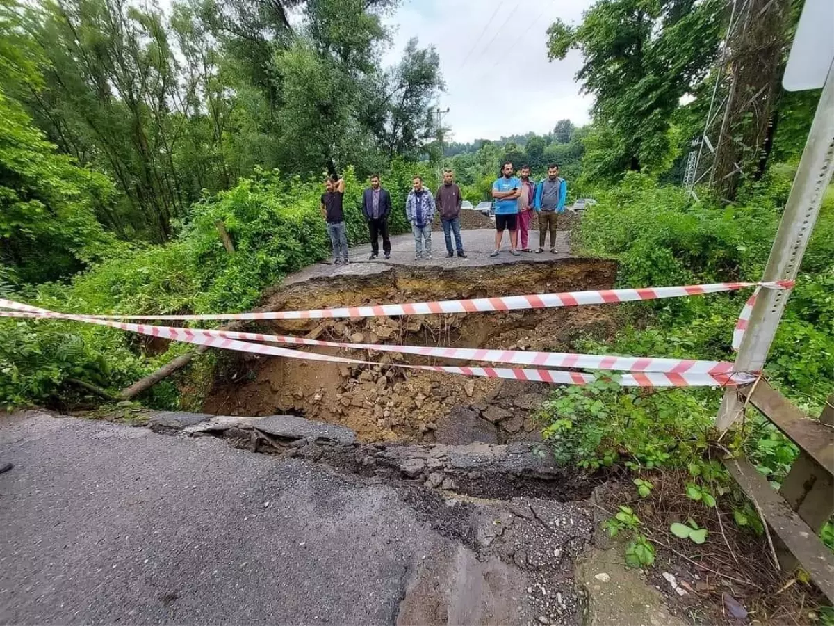 Son dakika haberi... Sel Köprülerde ağır hasar bıraktı, Gümeli alternatif yolu kapandı