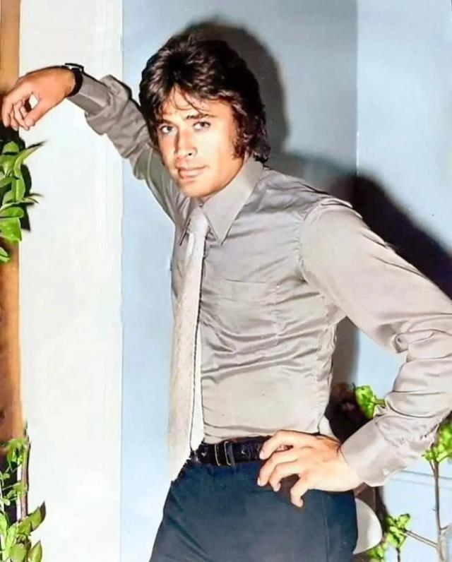 Yeşilçam'dan bir yıldız daha kaydı! Sinemanın efsane ismi Cüneyt Arkın kimdir?