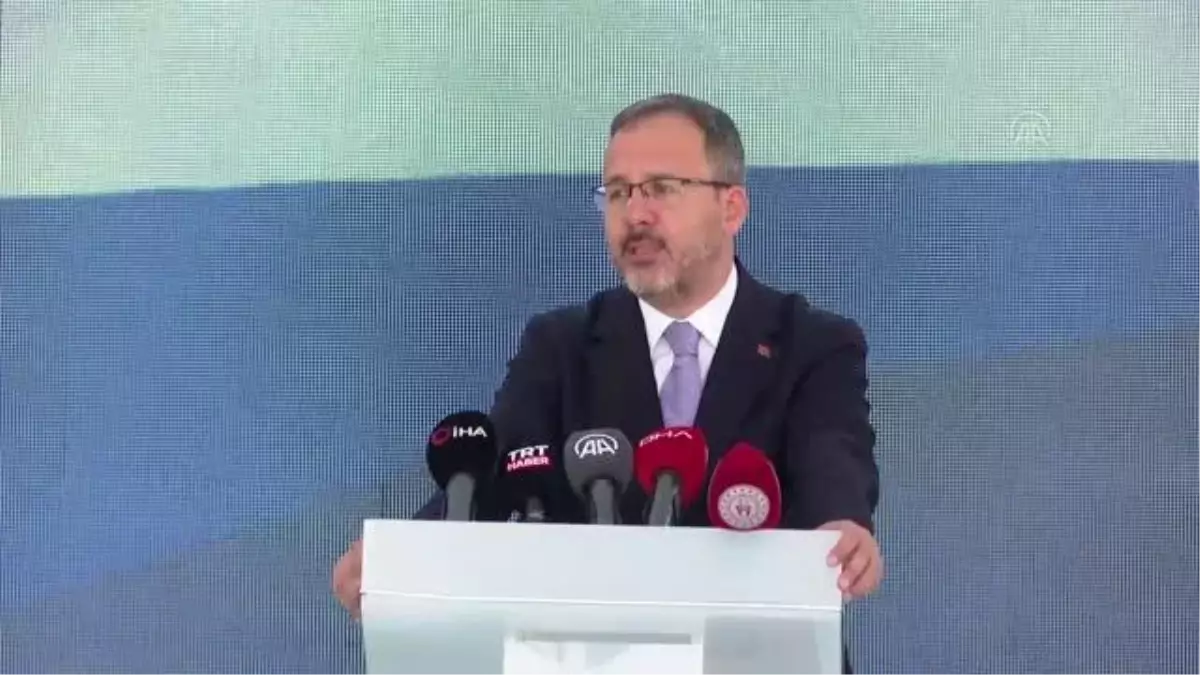 Bakan Kasapoğlu'ndan gençlere 'inancınızdan asla vazgeçmeyin' tavsiyesi (2)