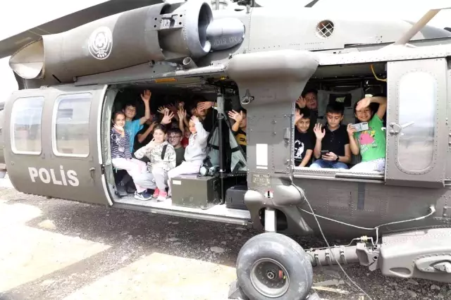 Bakan Soylu sel mağduru çocukların isteğini kırmadı