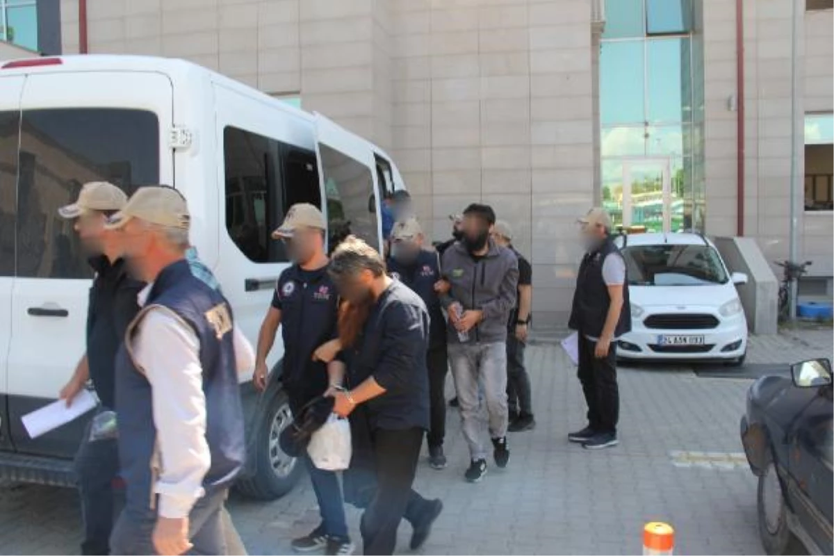 Son dakika haberleri... Erzincan merkezli DEAŞ operasyonunun 11 şüphelisi adliyede