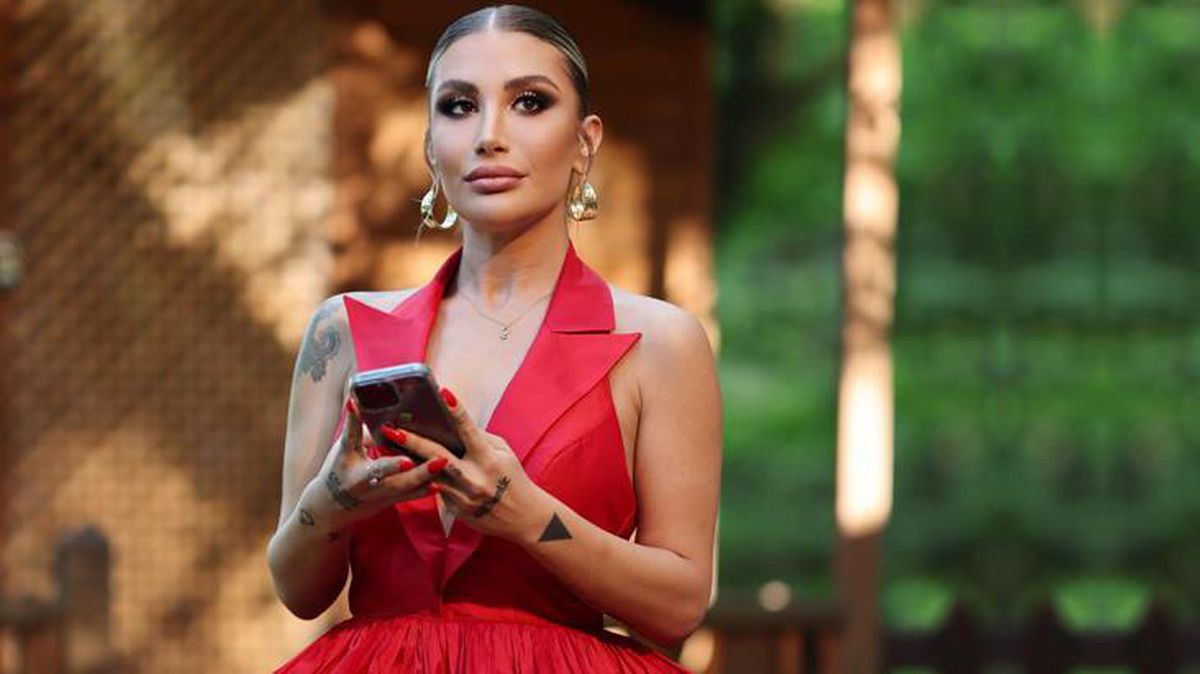 İrem Derici'den 'Galerinde kaç çıplak fotoğrafın var?' sorusuna cevap: Mesaj ve fotoğraf tutmam