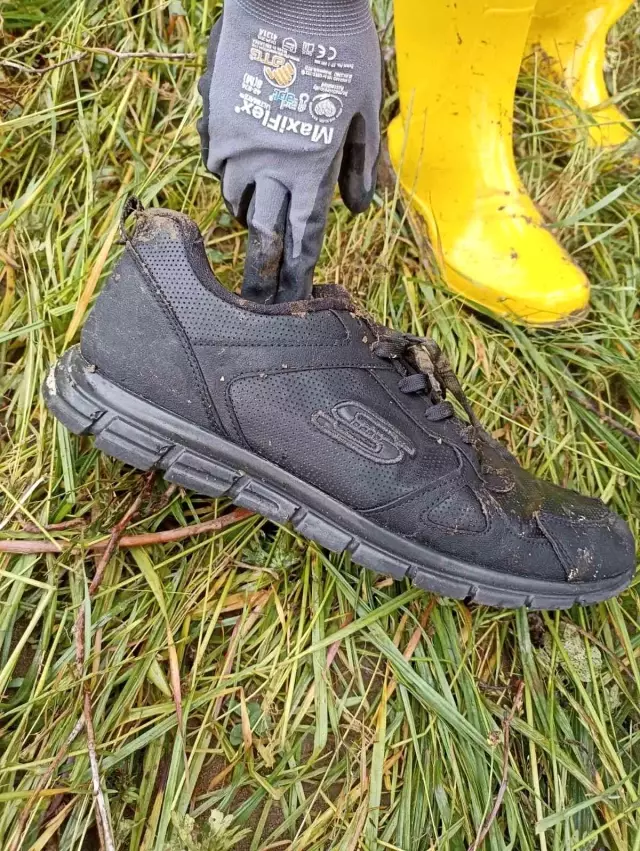 Selde kaybolan 22 yaşındaki gencin kıyafeti ve ayakkabısı bulundu, acılı dede gözyaşlarına boğuldu