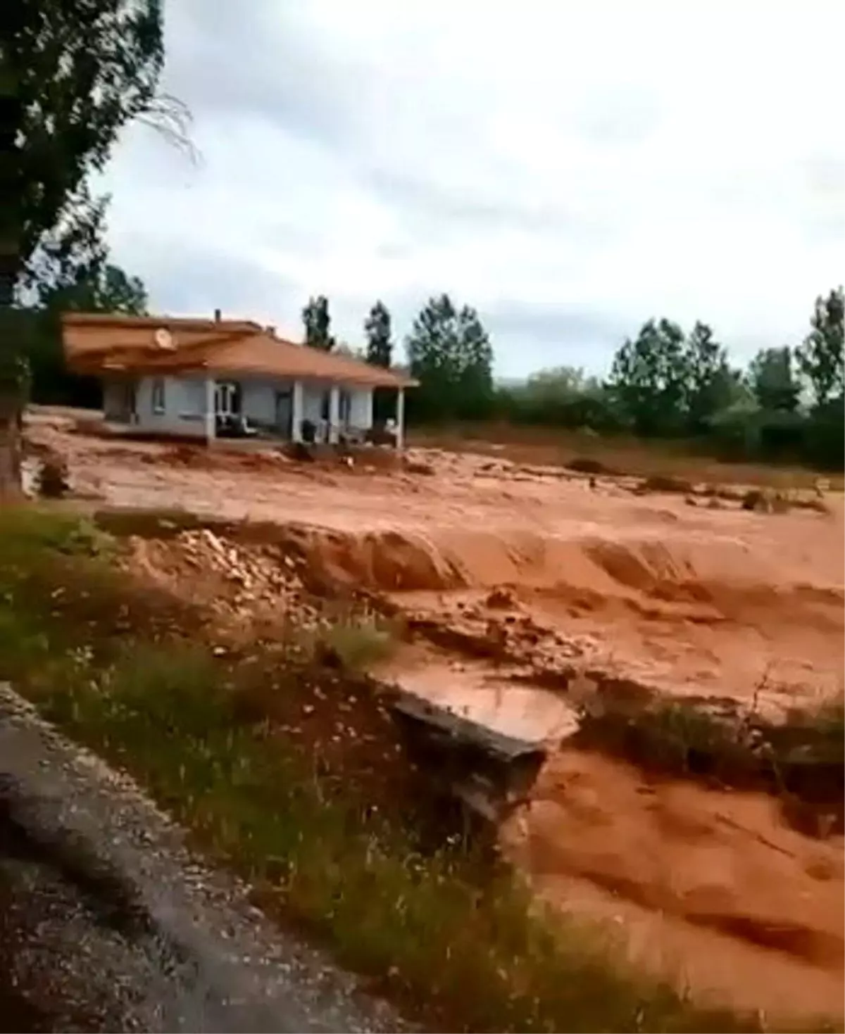 Son Dakika | Çankırı'da sel paniği kamerada