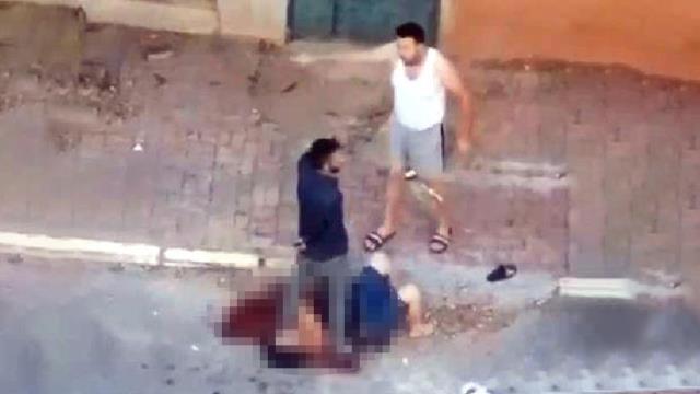 Sevgilisinin boğazını bıçakla kesti, yanına kimseyi yaklaştırmadı