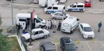 Boşanma davası açan eşini öldürüp, kayınbiraderini yaralayarak intihar etti