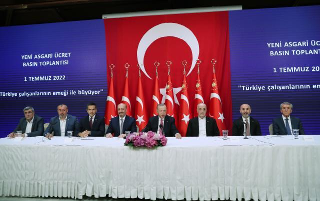 Son dakika: Yeni asgari ücret yüzde 30 artışla 5 bin 500 TL oldu